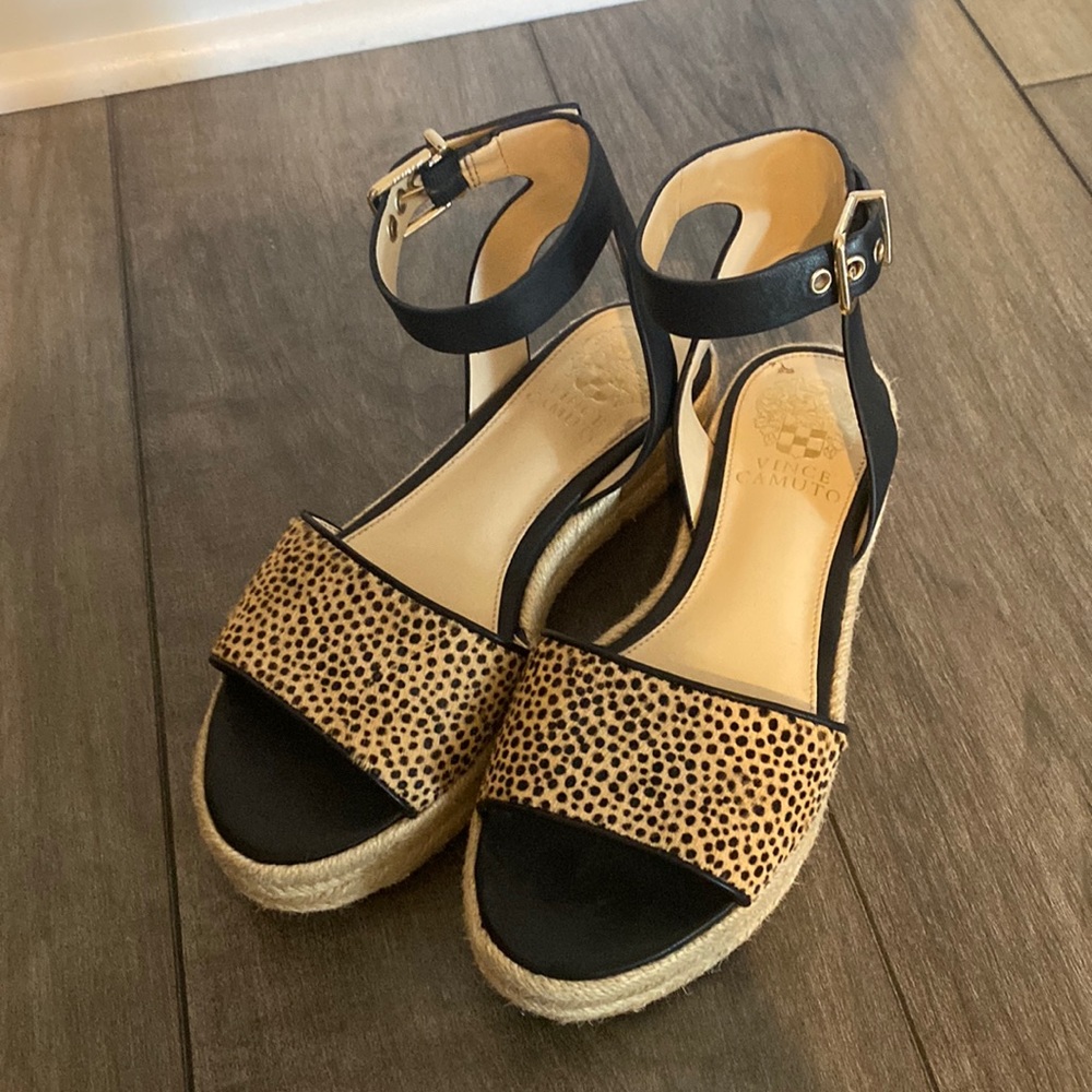 Vince Camuto leopard and black sandals